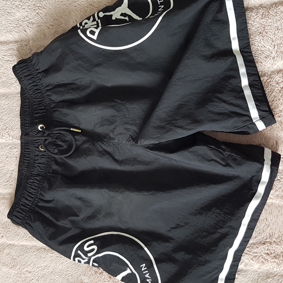 Short - Picture 4 of 4